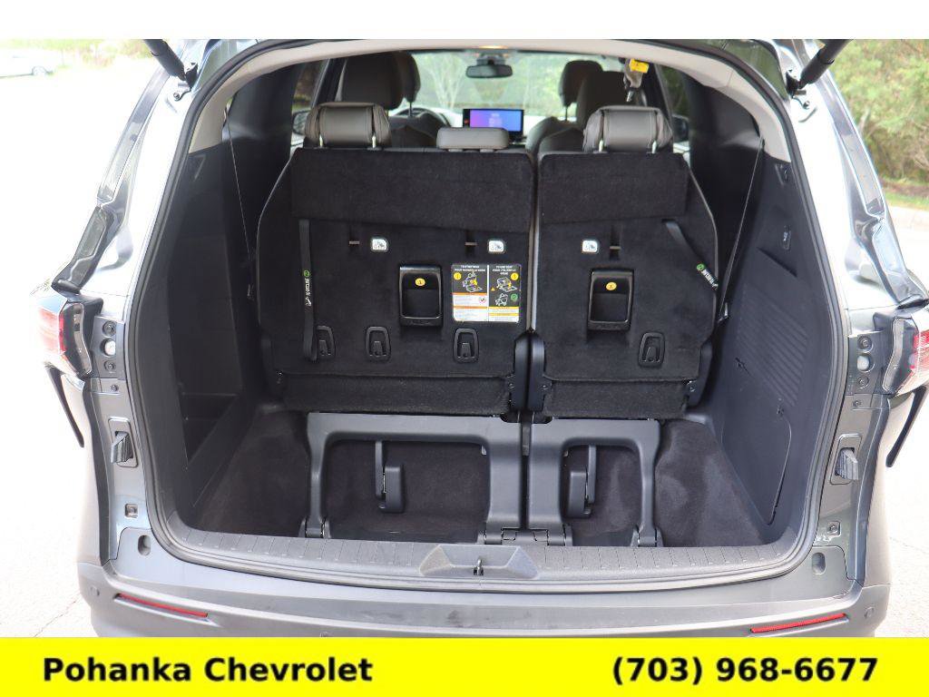 Used 2025 Toyota Sienna XLE w/ XLE Plus Package AWD/4WD image 24