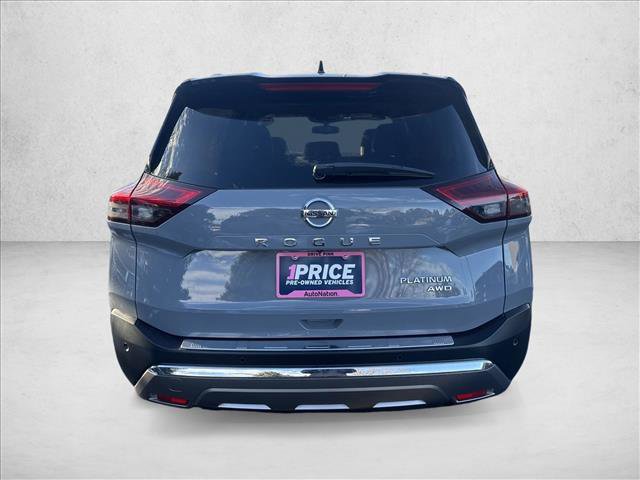 Used 2021 Nissan Rogue Platinum image 4