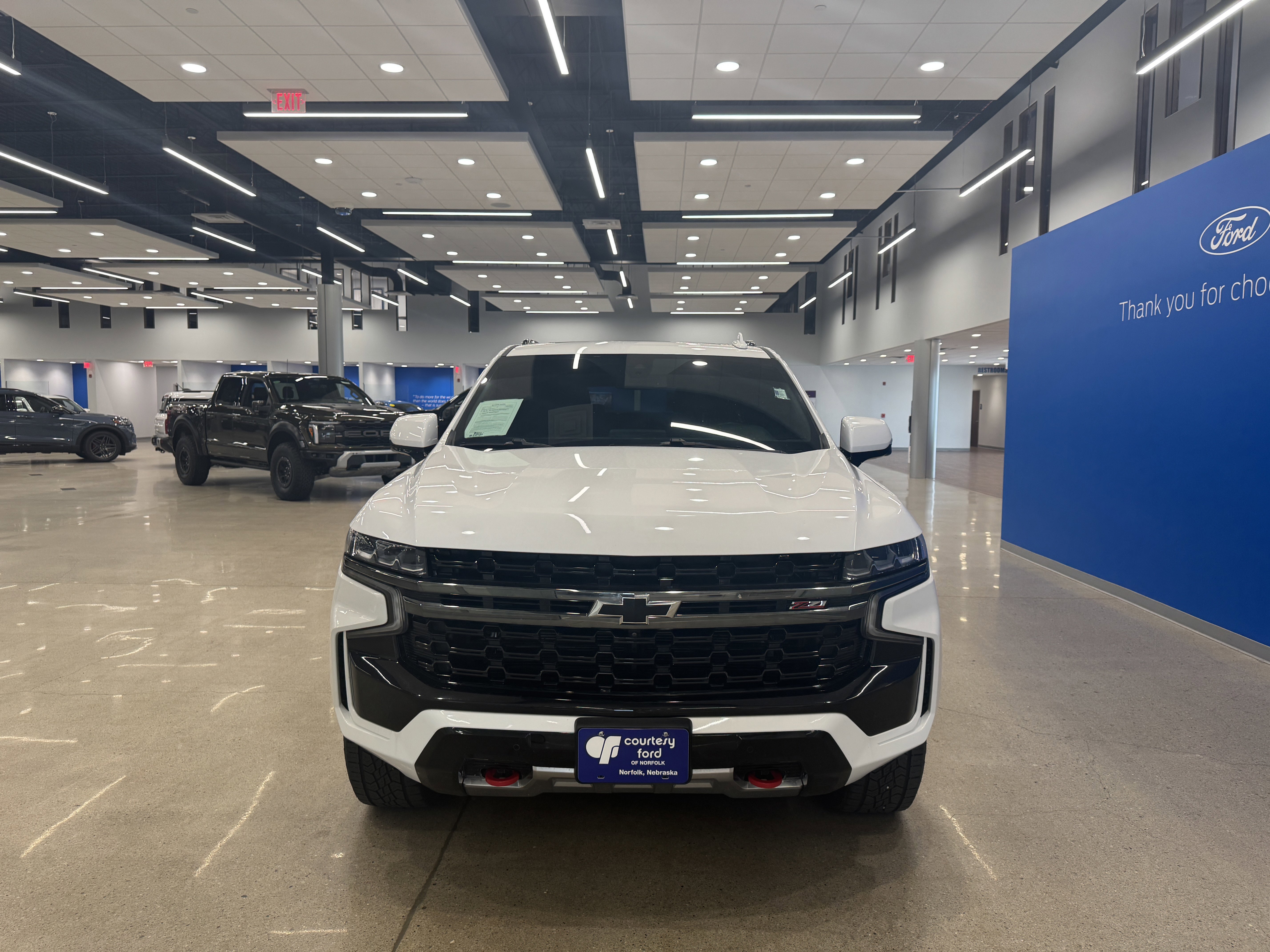 Used 2022 Chevrolet Suburban Z71 w/ Z71 Off-Road Package image 3