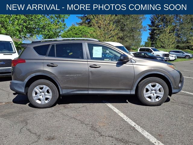 Used 2013 Toyota RAV4 LE AWD/4WD image 8