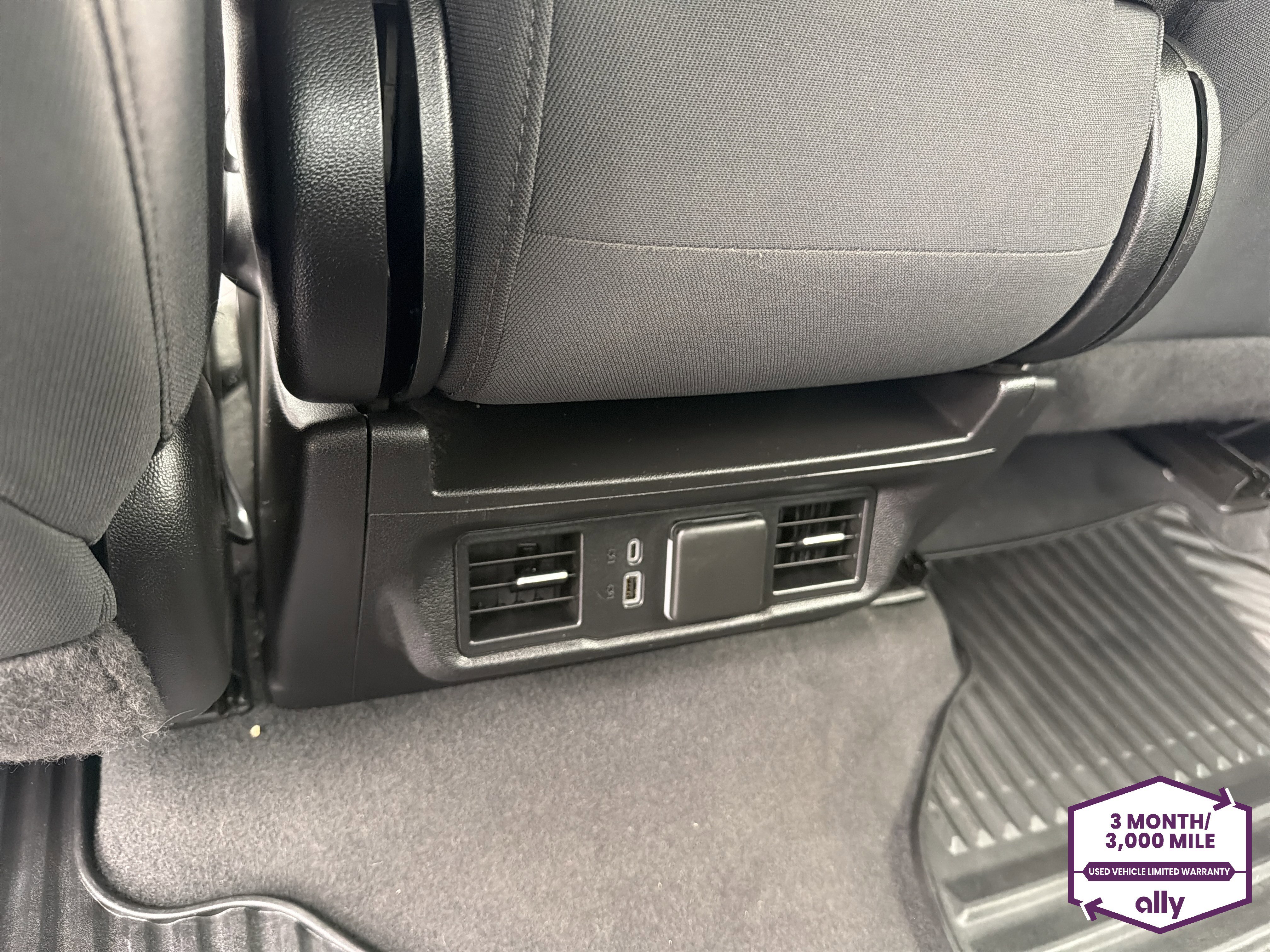 Used 2024 Chevrolet Silverado 2500 LT w/ Convenience Package image 13