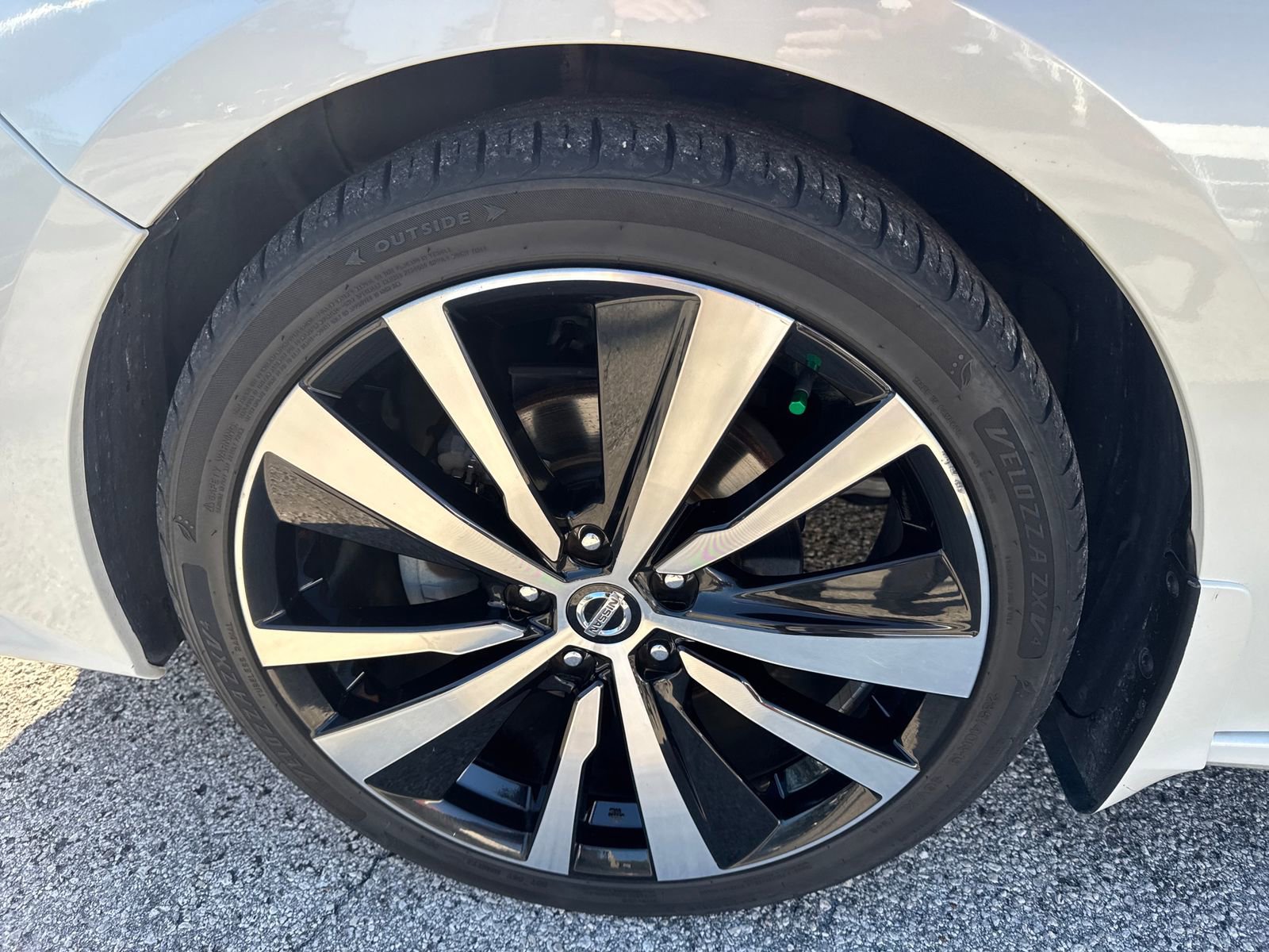 Used 2019 Nissan Altima 2.5 Platinum FWD image 12