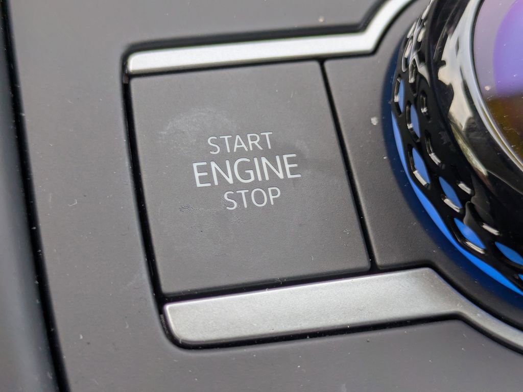 Certified 2025 Volkswagen Tiguan S image 27