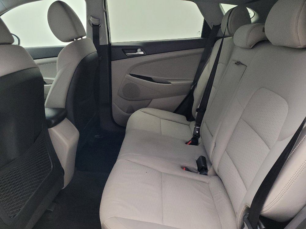 Used 2019 Hyundai Tucson SE image 18