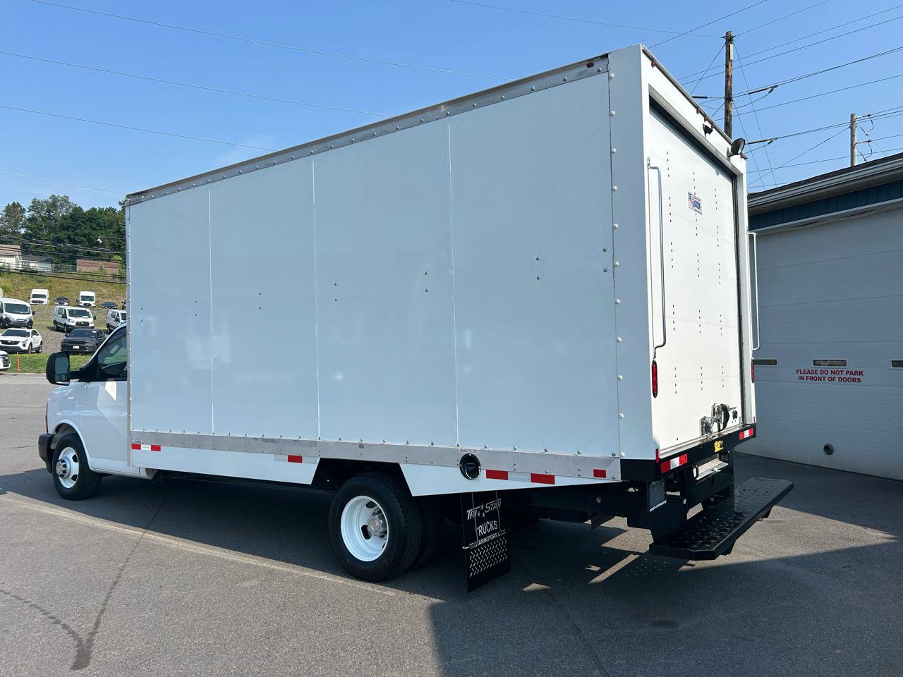 Used 2024 Chevrolet Express 3500 w/ Power Convenience Package RWD image 3