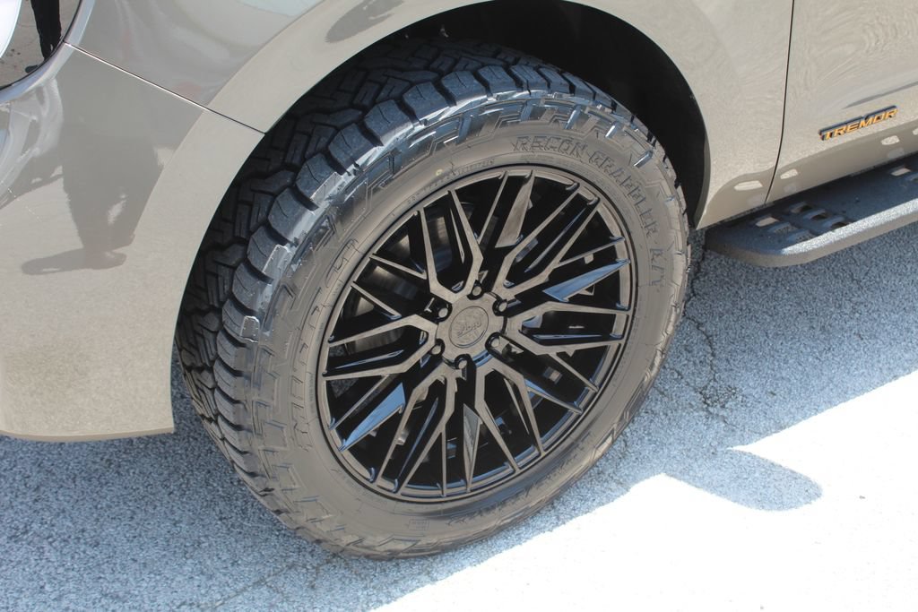 New 2027 Ford Expedition Tremor w/ Driver's Package AWD/4WD image 6