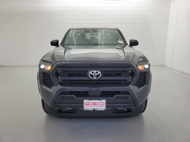 Used 2025 Toyota Tacoma SR AWD/4WD image 3