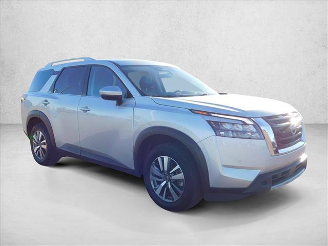 Used 2025 Nissan Pathfinder SL FWD image 6