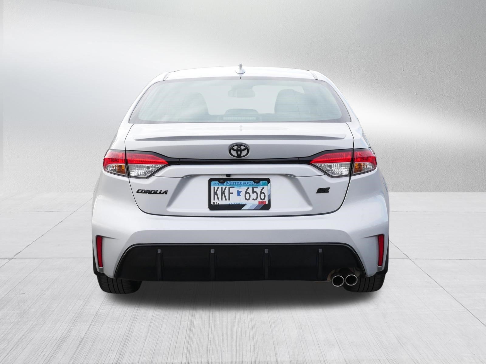 Used 2023 Toyota Corolla SE w/ SE Premium Package image 6