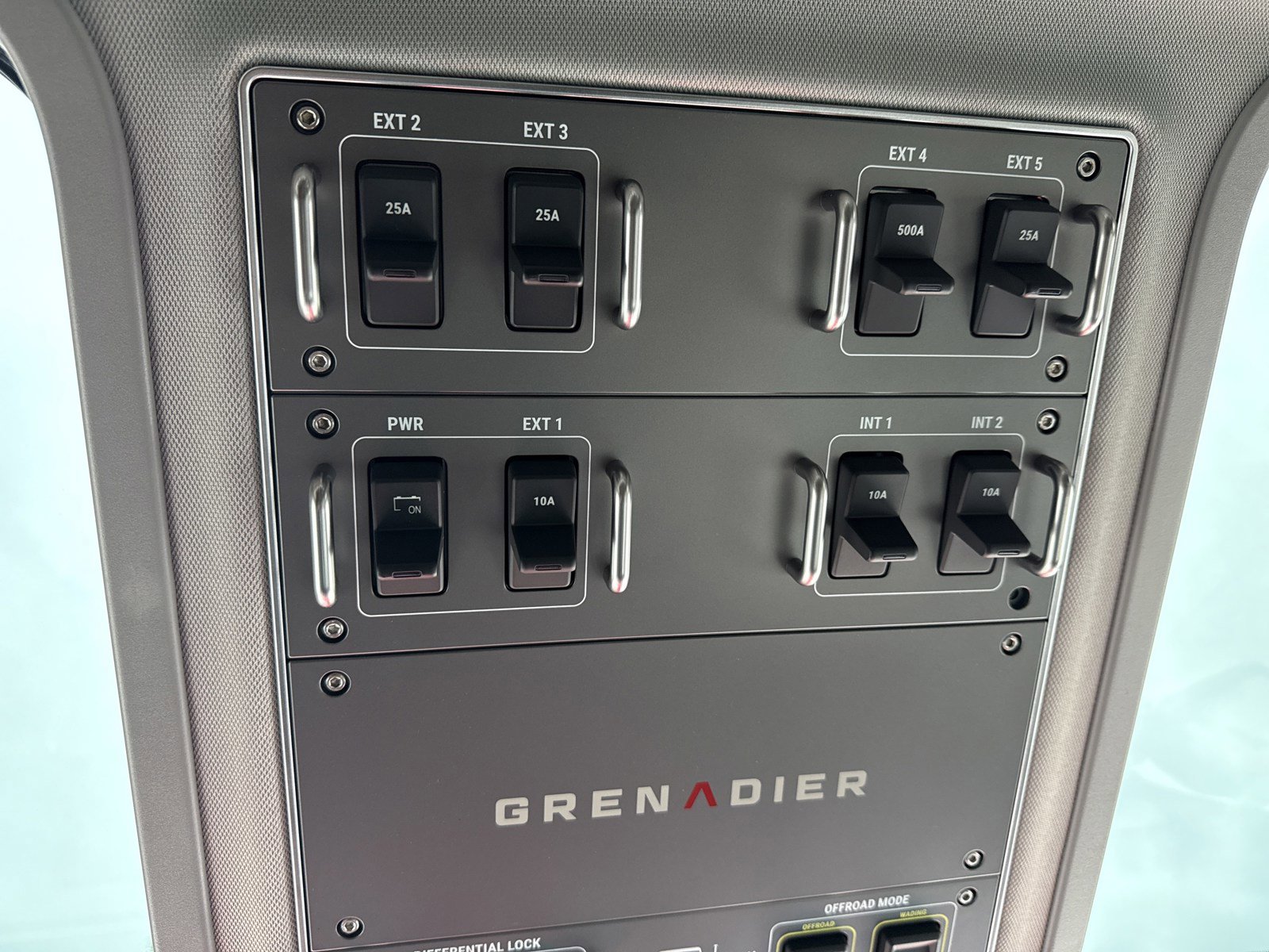 Used 2025 INEOS Grenadier Fieldmaster Edition image 22