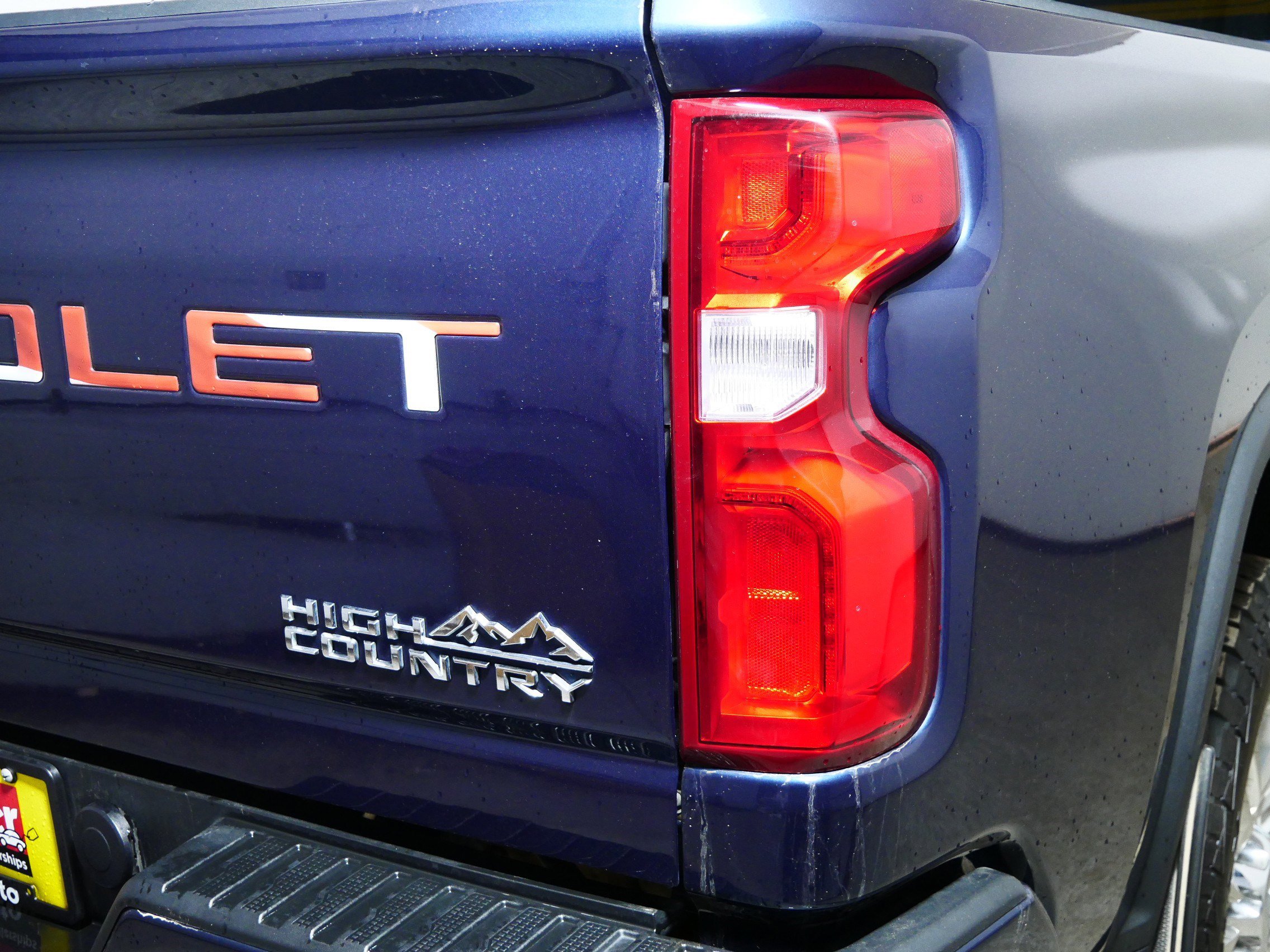 Used 2022 Chevrolet Silverado 3500 High Country w/ Z71 Off-Road Package image 17