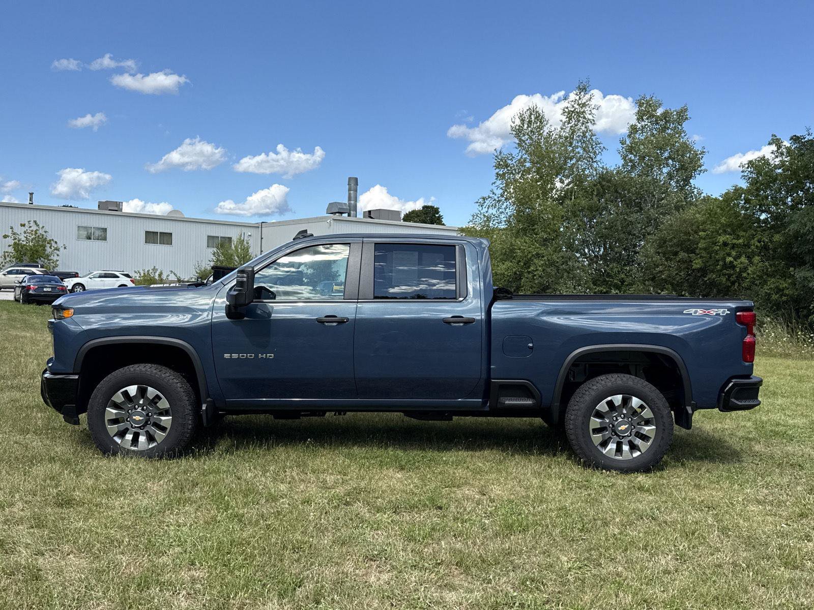 Used 2026 Chevrolet Silverado 2500 Custom w/ Custom Convenience Package AWD/4WD image 4