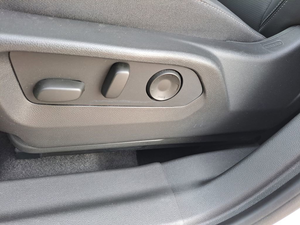 Used 2025 Buick Envision Preferred image 10