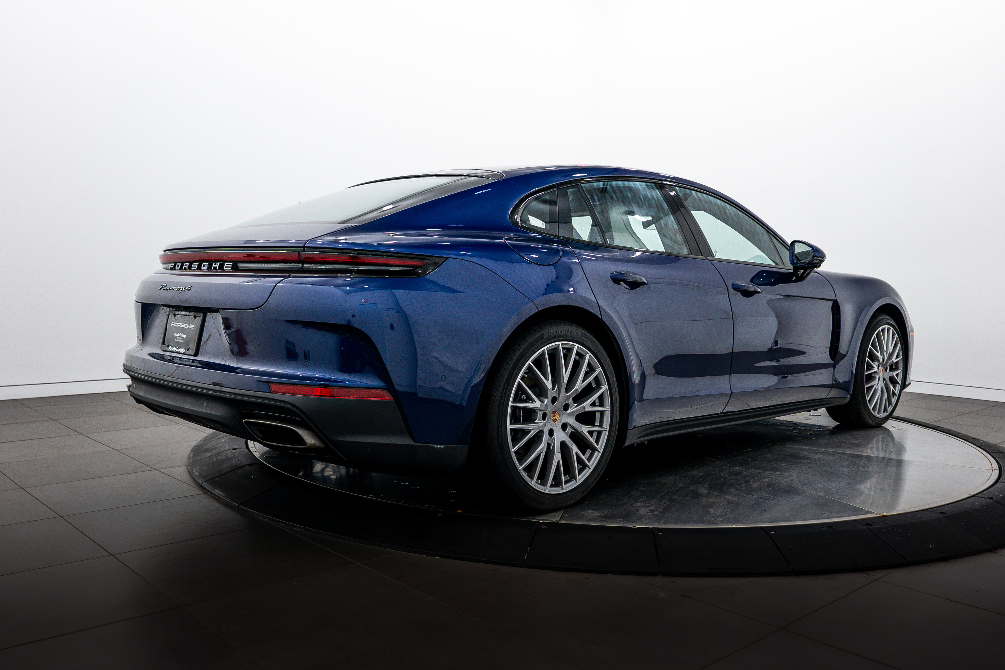 Certified 2026 Porsche Panamera 4 AWD/4WD image 7