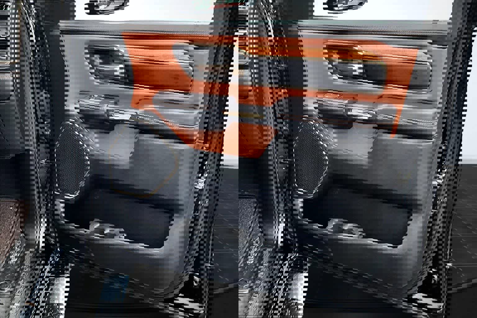 Used 2023 RAM 1500 Limited w/ Body-Colour Bumper Group image 29