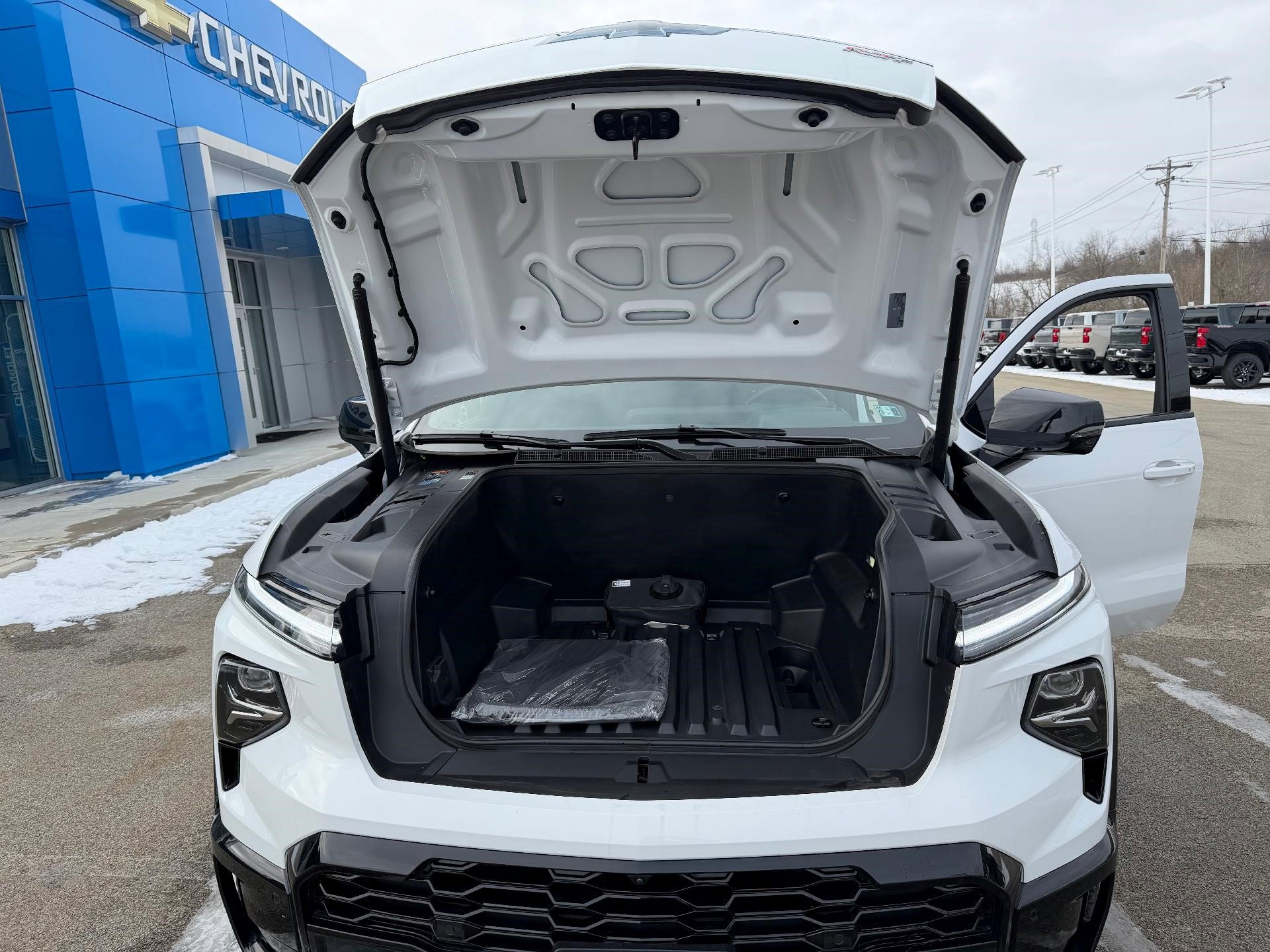 Certified 2024 Chevrolet Silverado EV RST image 28