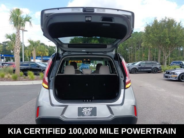 Certified 2025 Kia Soul LX w/ LX Technology Package FWD image 26