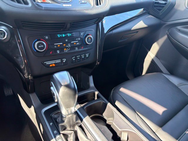 Used 2019 Ford Escape Titanium AWD/4WD image 14