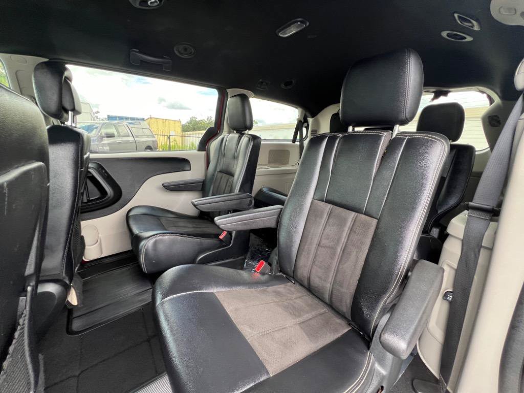Used 2020 Dodge Grand Caravan SXT FWD image 11