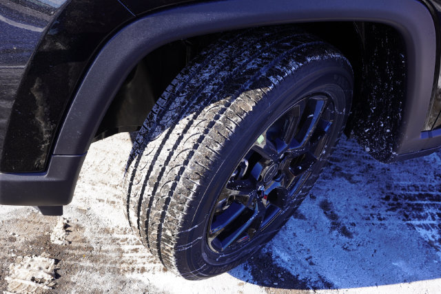New 2026 Jeep Compass Latitude AWD/4WD image 9