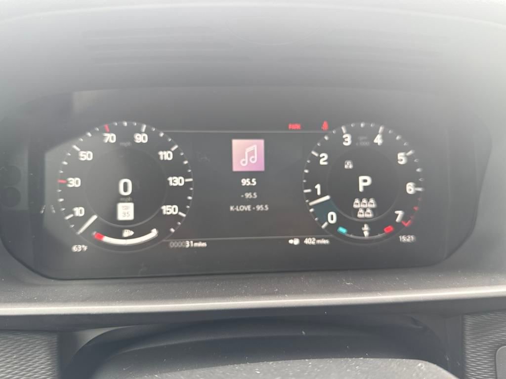 New 2025 Land Rover Discovery Dynamic SE image 12