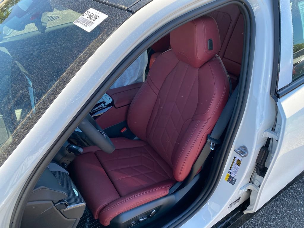 New 2027 BMW 550e xDrive AWD/4WD image 11