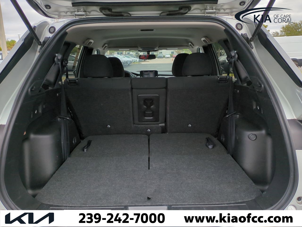 Used 2024 Mitsubishi Outlander ES image 12