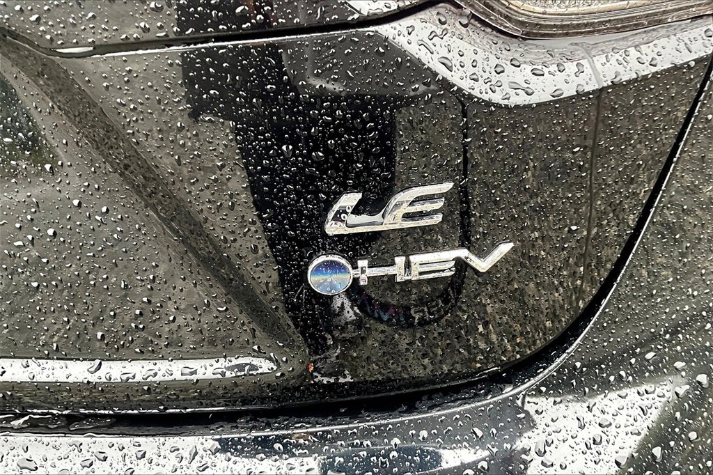 Used 2025 Toyota Corolla LE image 8