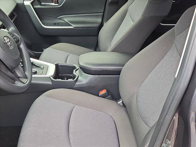 Used 2024 Toyota RAV4 XLE AWD/4WD image 16