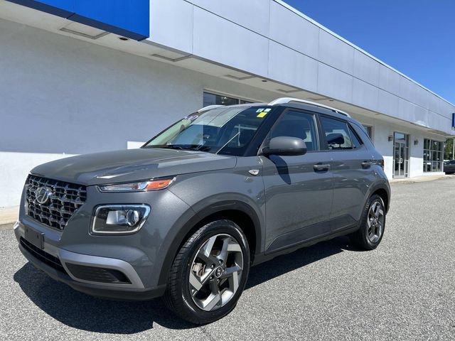 Certified 2024 Hyundai Venue SEL FWD image 6
