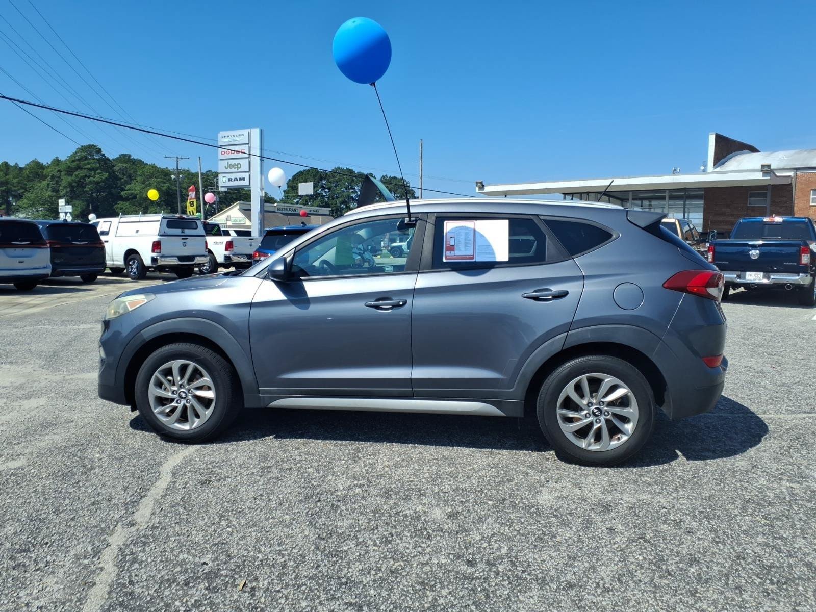 Used 2017 Hyundai Tucson SE w/ SE Popular Package 02 FWD image 5