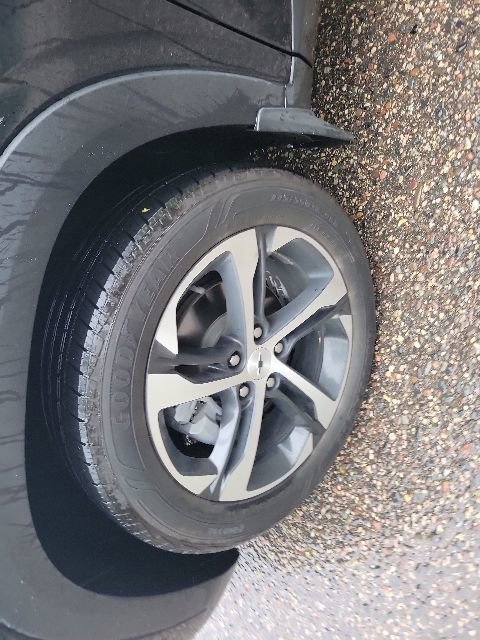 Used 2024 Chevrolet Trax RS w/ Driver Confidence Package FWD image 27