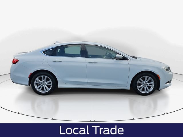 Used 2016 Chrysler 200 Limited w/ Anniversary Edition FWD image 3