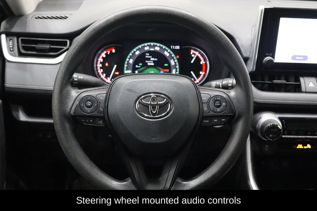 Used 2023 Toyota RAV4 XLE AWD/4WD image 7