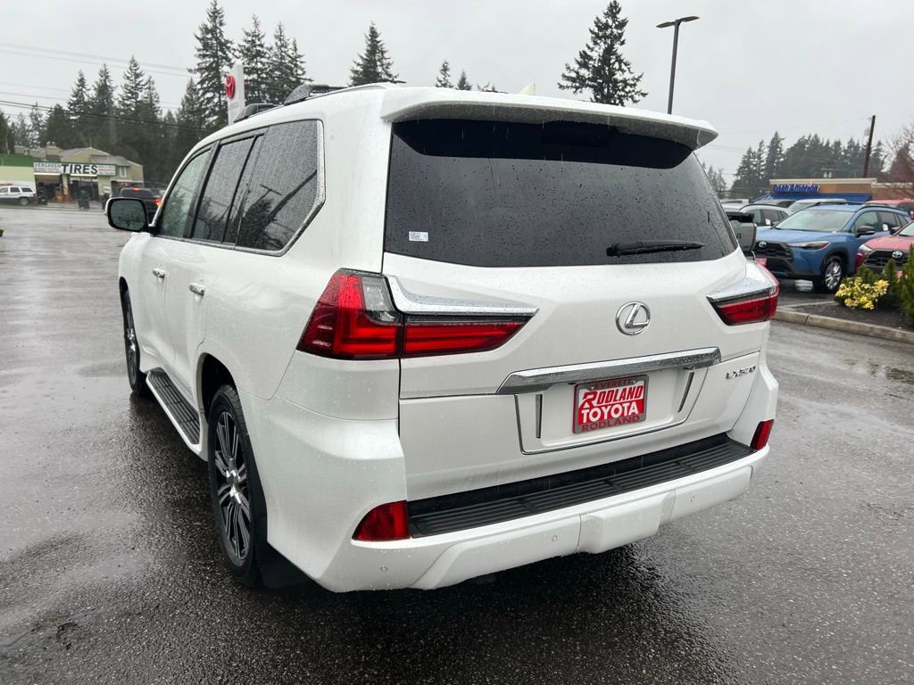 Used 2021 Lexus LX 570 4WD w/ Luxury Package image 9