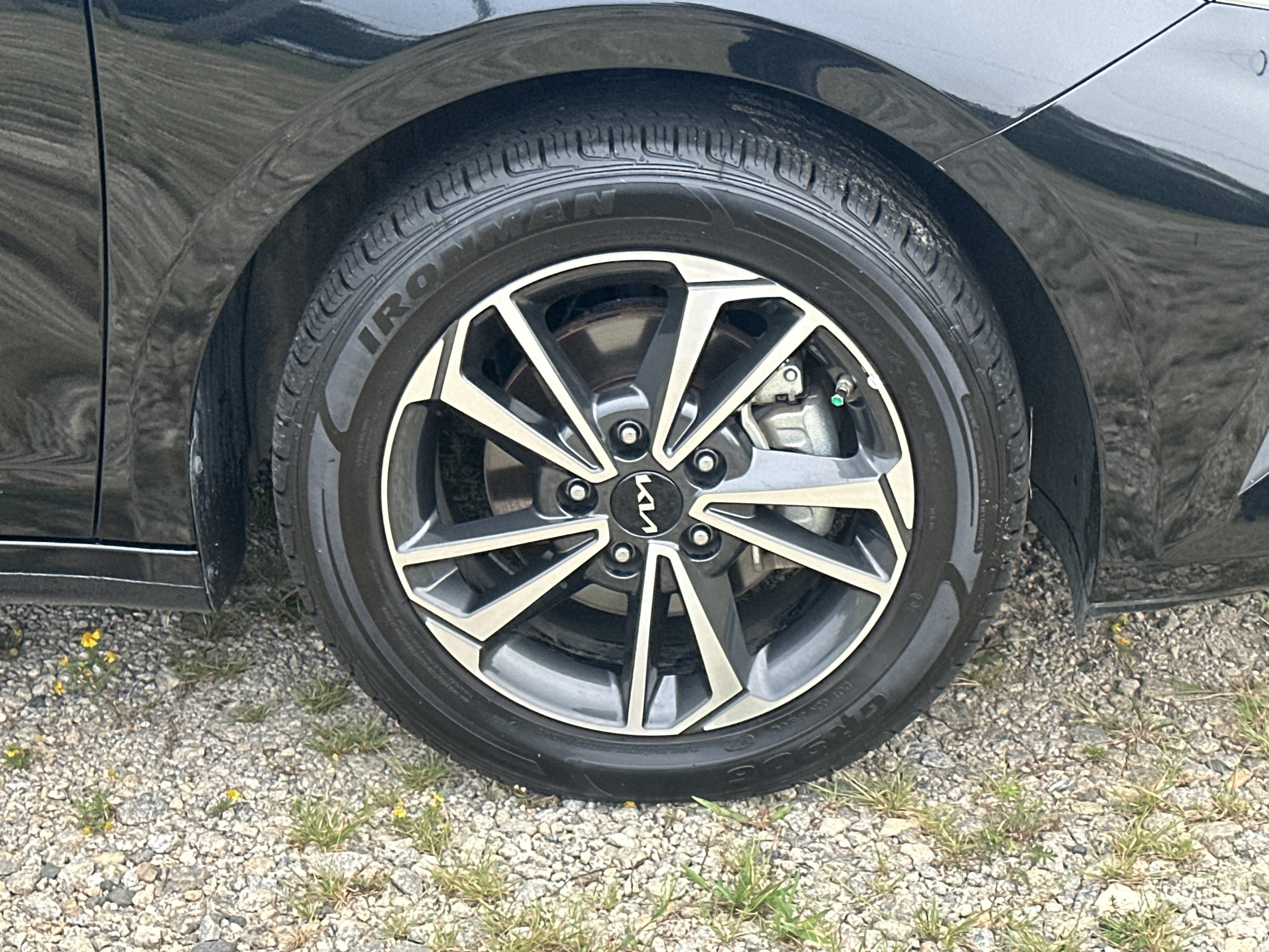 Used 2024 Kia Forte LXS FWD image 12