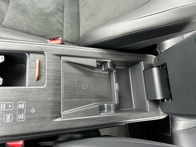 Used 2023 Nissan Ariya AWD image 20