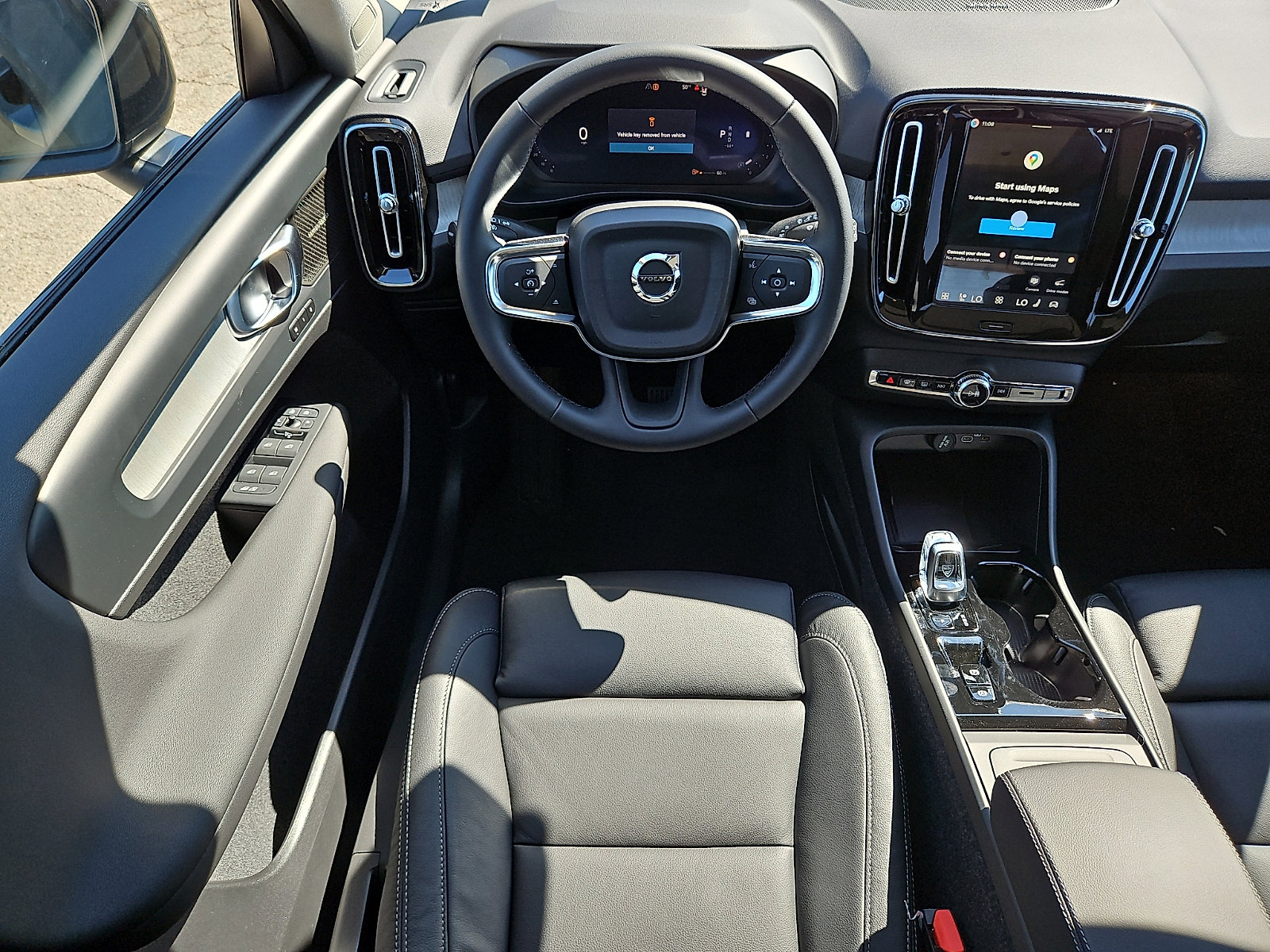 New 2026 Volvo XC40 B5 Ultra w/ Climate Package AWD/4WD image 9
