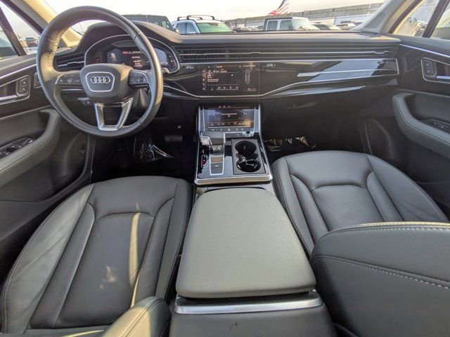 Used 2025 Audi Q7 3.0T Premium Plus image 13