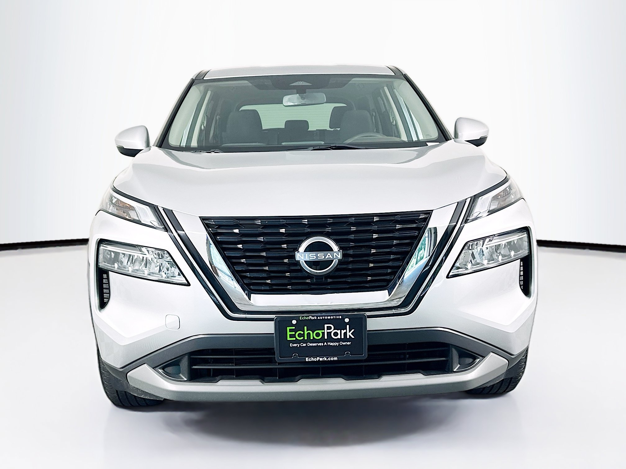 Used 2023 Nissan Rogue SV AWD/4WD image 2