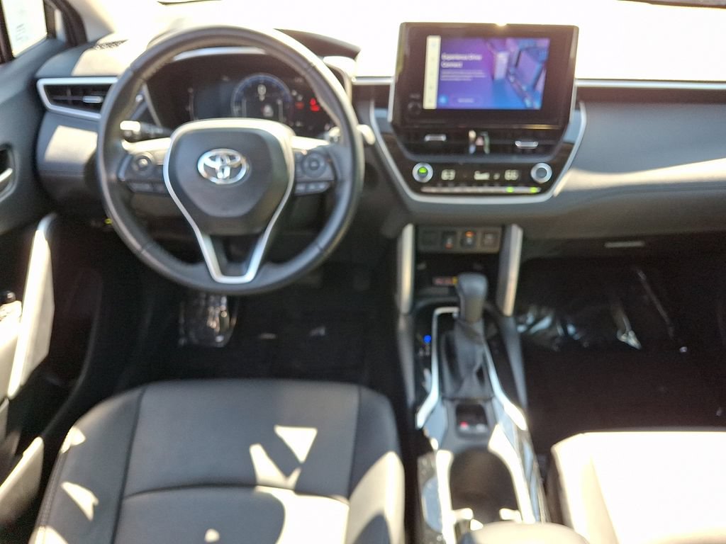 Certified 2025 Toyota Corolla Cross XLE FWD image 12