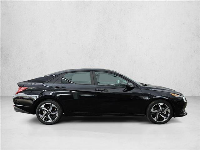 Certified 2023 Hyundai Elantra SEL w/ Convenience Package FWD image 4