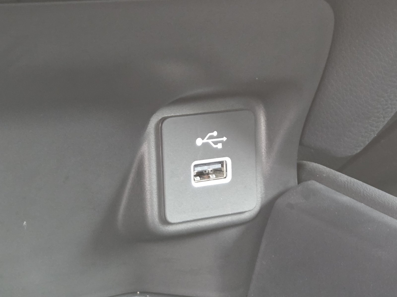 Used 2024 Honda HR-V EX-L image 10