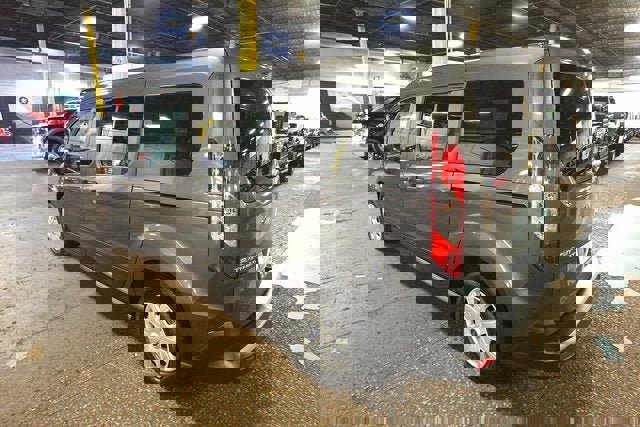 Used 2021 Ford Transit Connect XL image 3