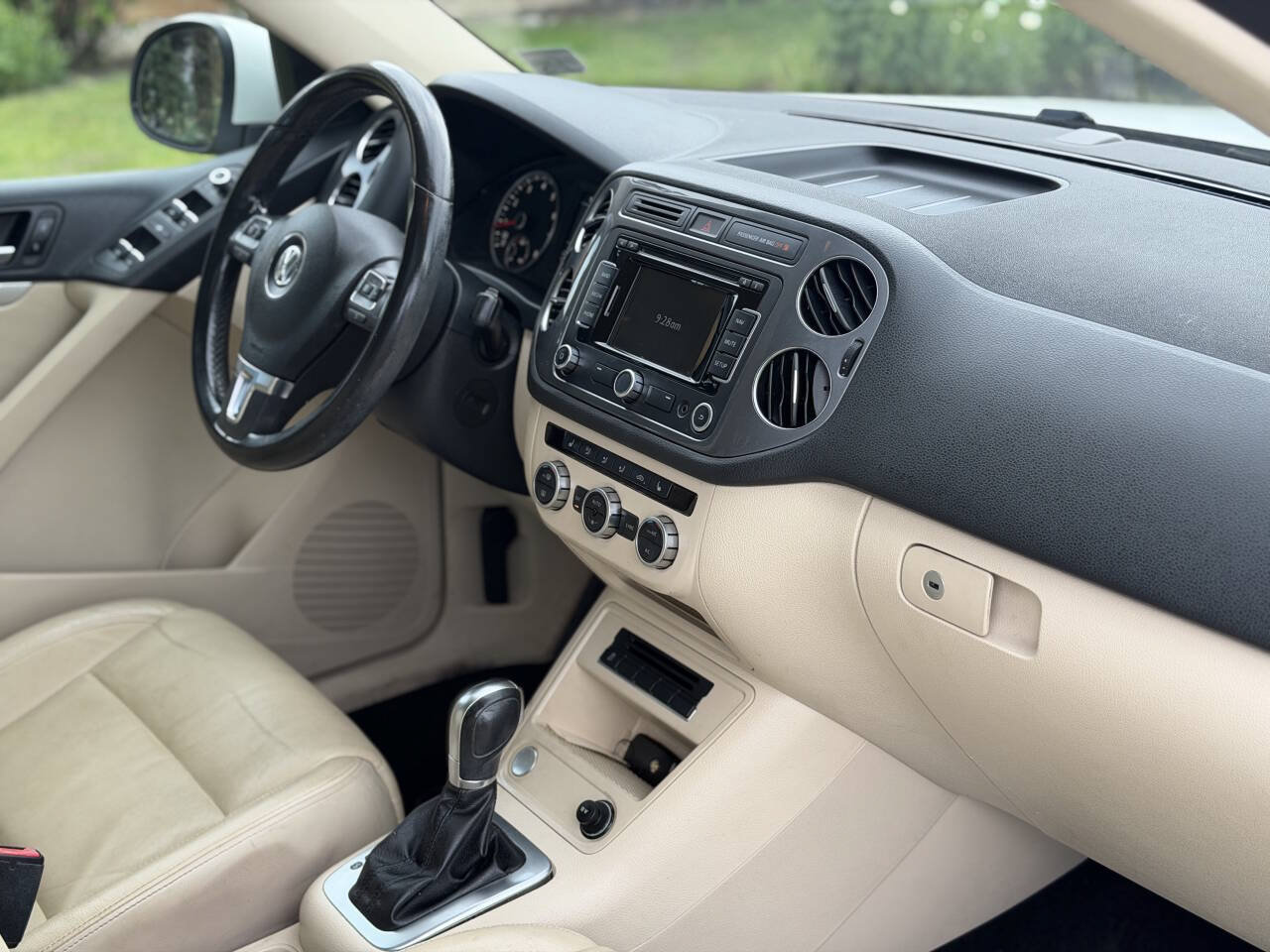 Used 2013 Volkswagen Tiguan SEL AWD/4WD image 13