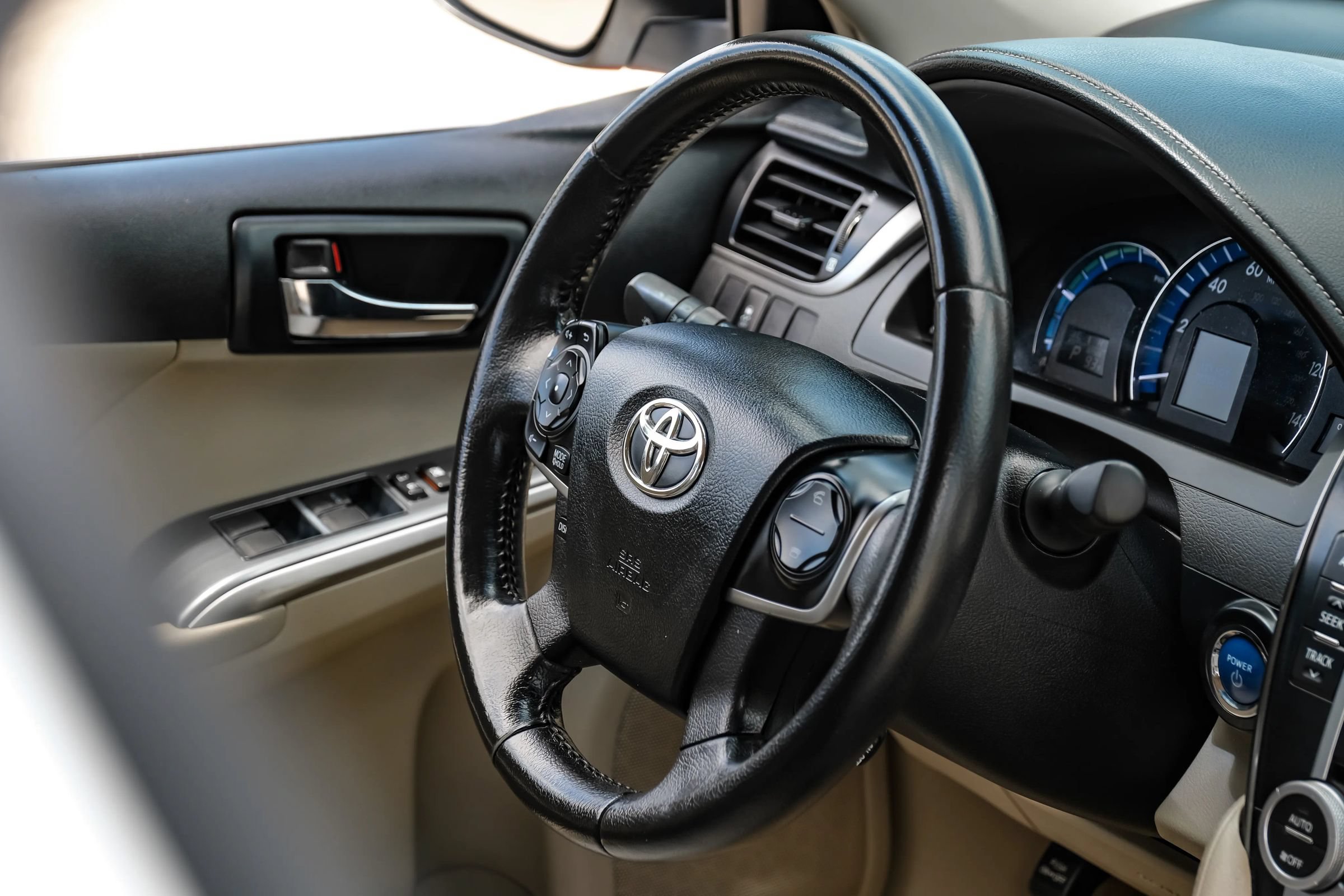 Used 2013 Toyota Camry XLE FWD image 16