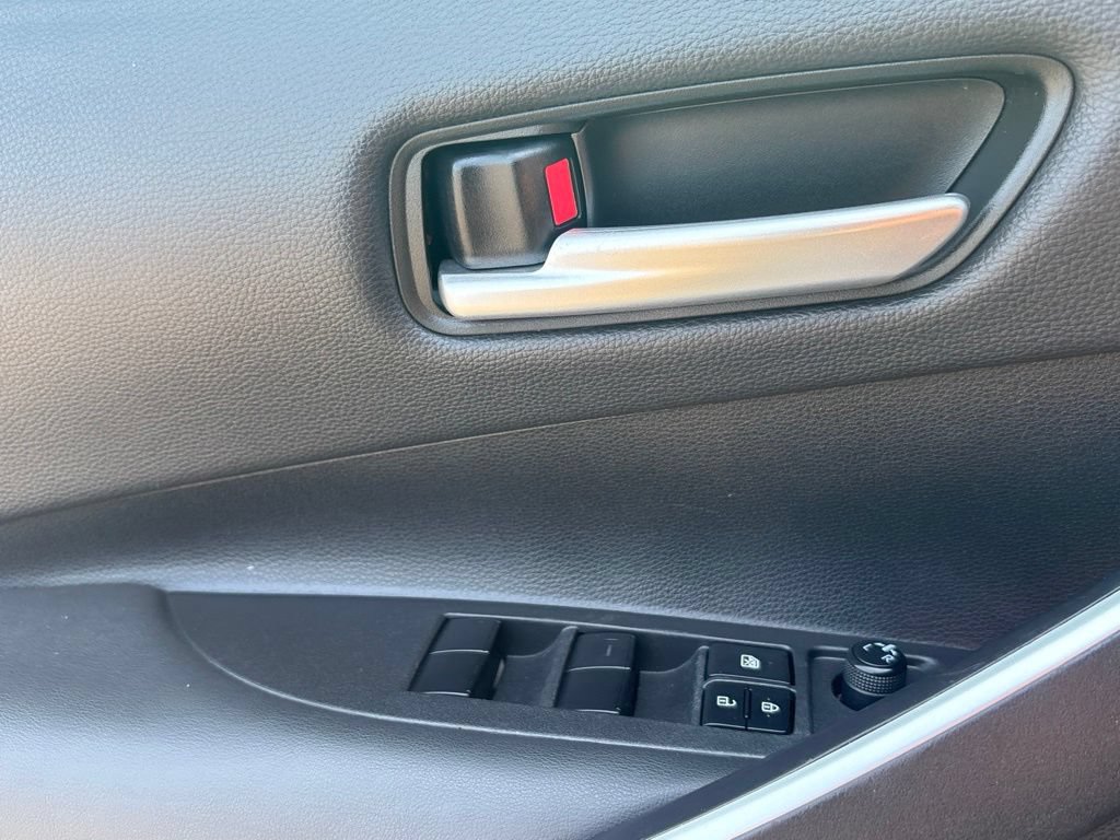 Used 2021 Toyota Corolla SE FWD image 29