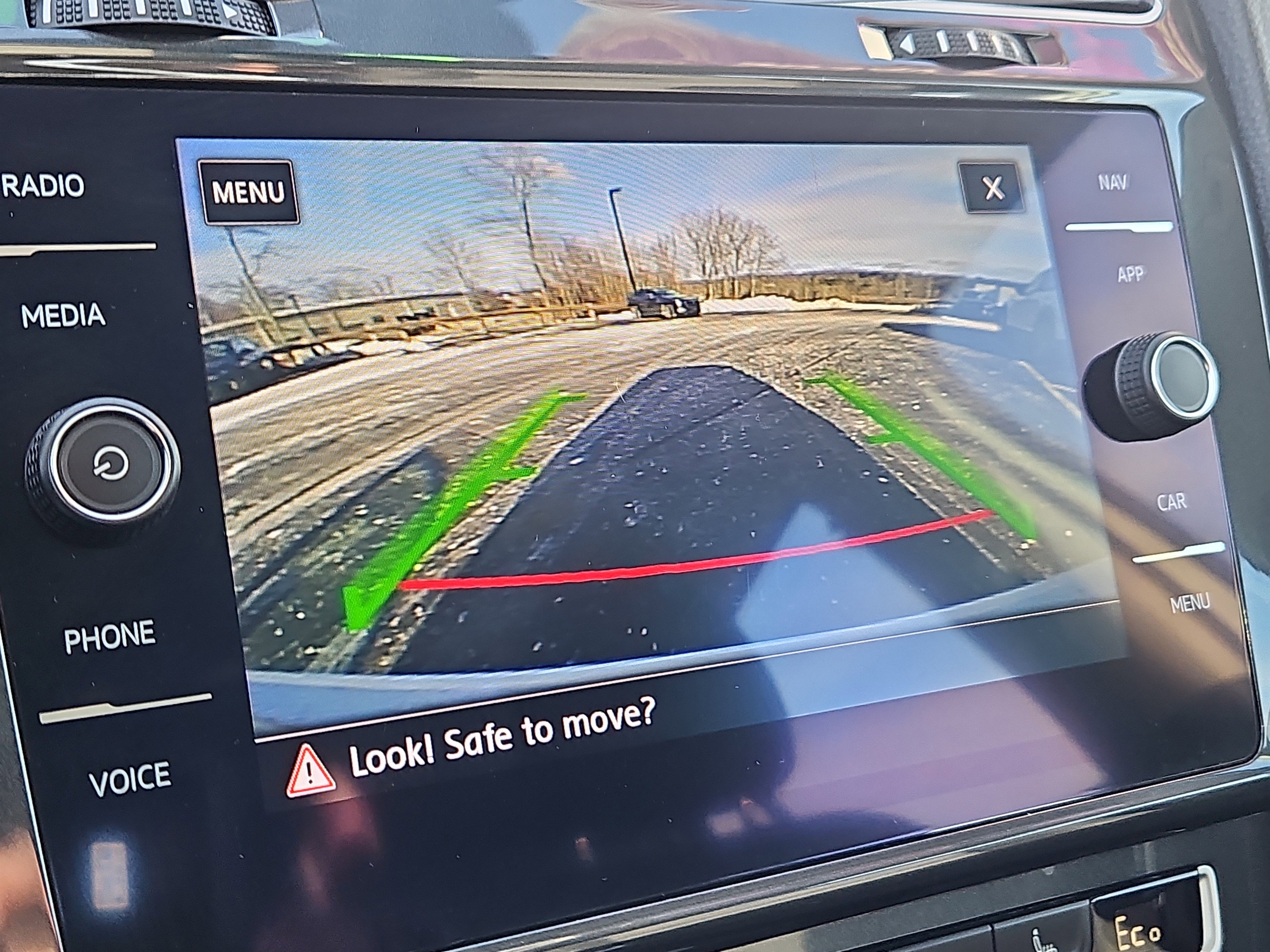 Used 2017 Volkswagen e-Golf SEL Premium image 9