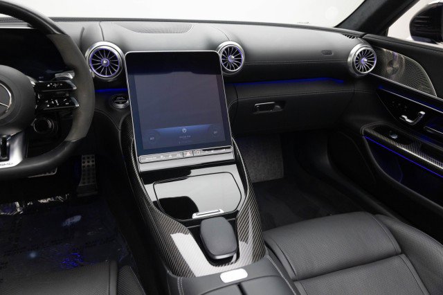 Used 2022 Mercedes-Benz SL 63 AMG 4MATIC image 14