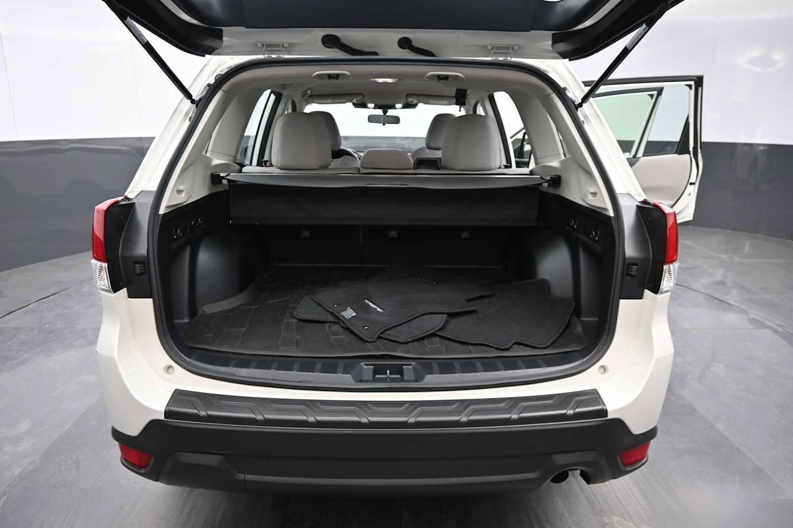 Used 2024 Subaru Forester AWD/4WD image 13